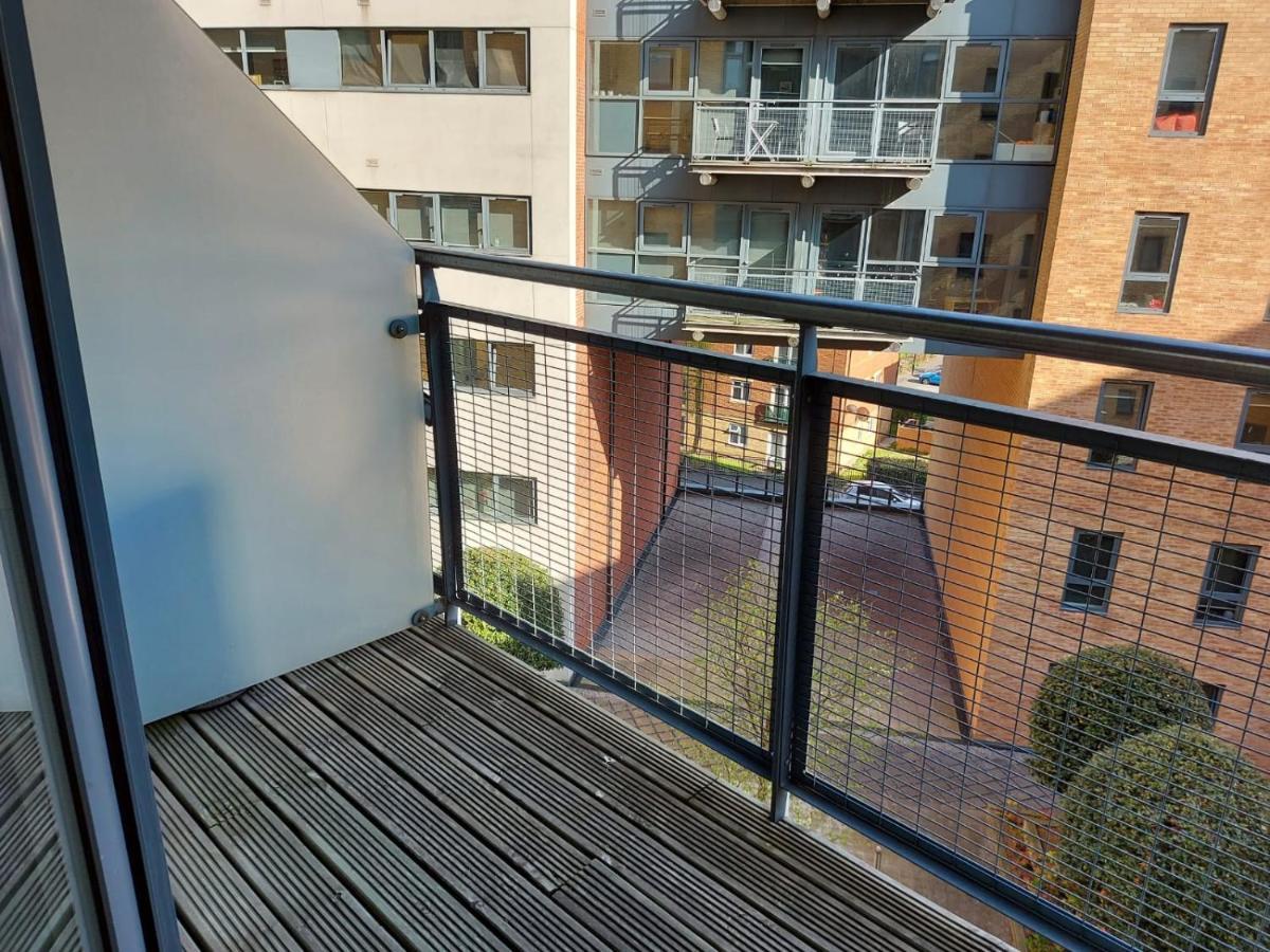 City 2 Bed, 2 Bath, Free Parking & Wifi Sheffield Exterior photo